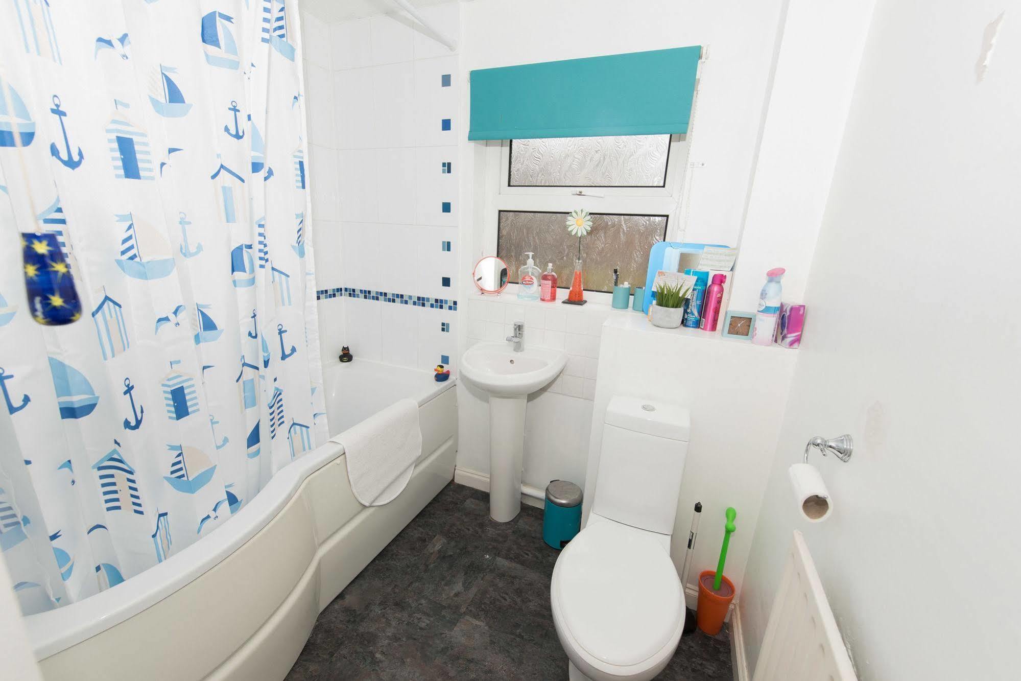 Very Central Location- Free Parking - 2 Bedrooms Belfast Ngoại thất bức ảnh