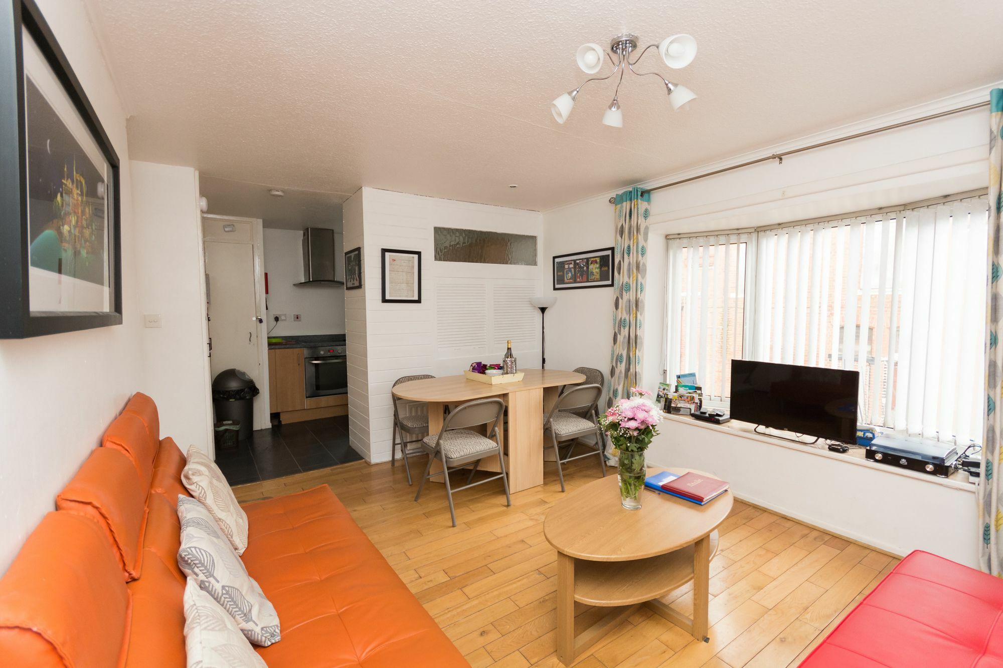 Very Central Location- Free Parking - 2 Bedrooms Belfast Ngoại thất bức ảnh
